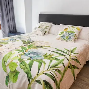 https://apartamentos-onnight.1costadelsol.com