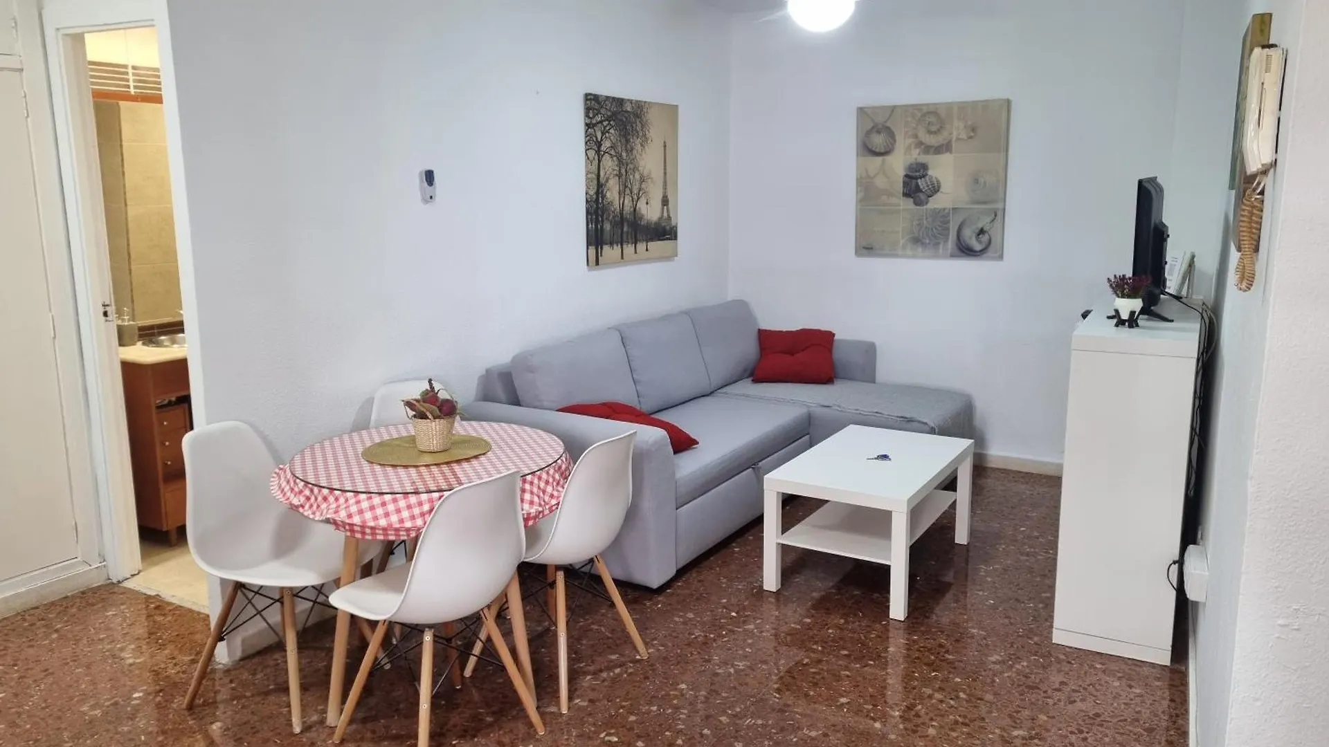 Apartment Apartamentos En Patio Cordobes San Basilio Cordoba Spain