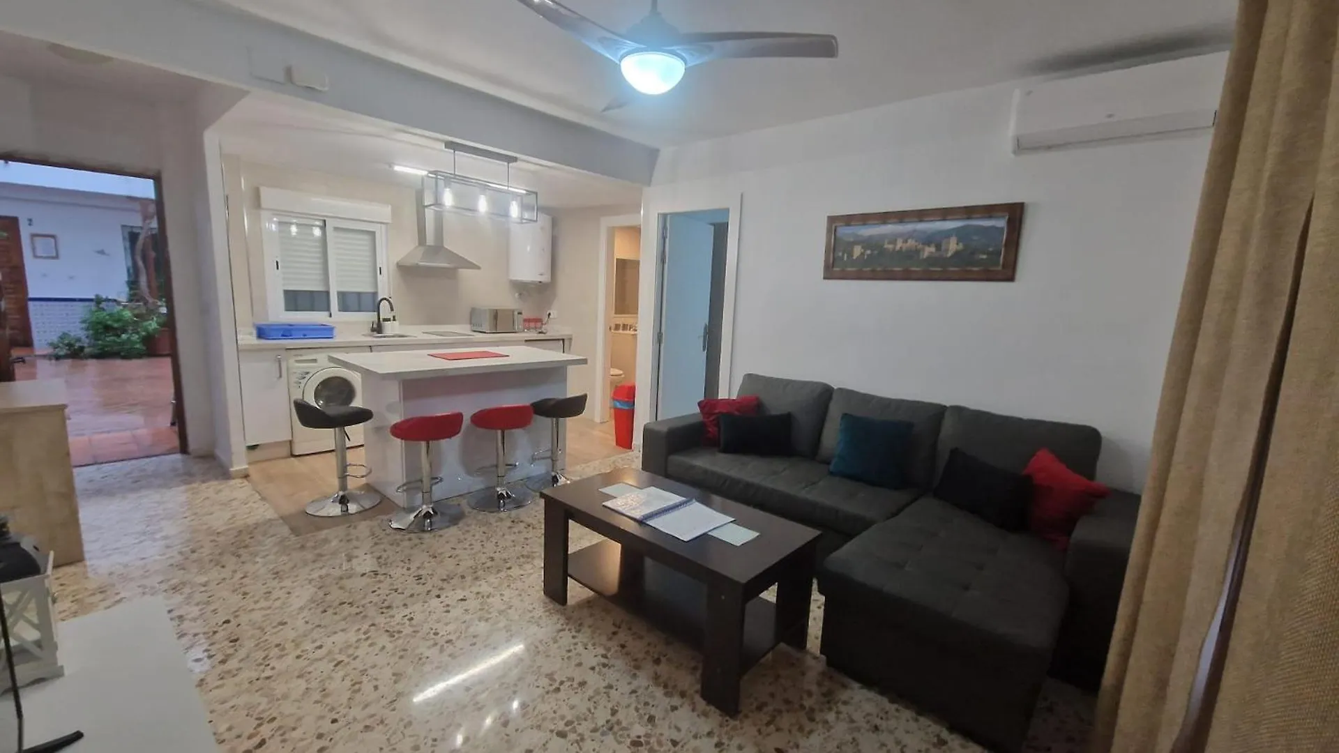 Apartamentos En Patio Cordobes San Basilio Cordoba 0*,  Spain